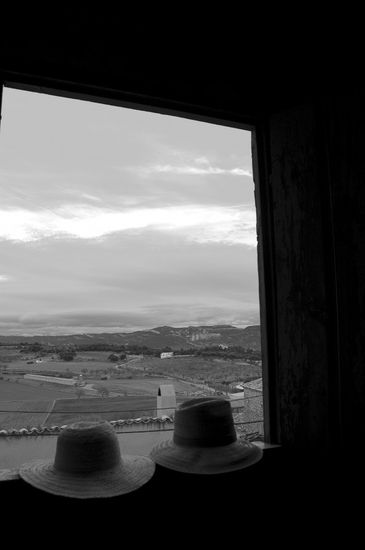 Desde la hacienda Travel Black and White (Digital)