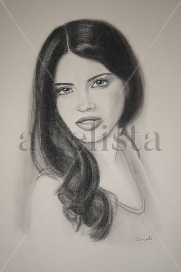 Sara Carbonero Charcoal