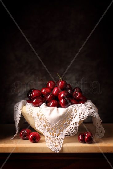 Bodegón de cerezas y puntillas Still lifes Alternative techniques