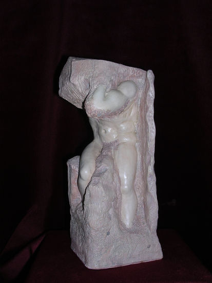 "Prisionero" Pottery Figurative