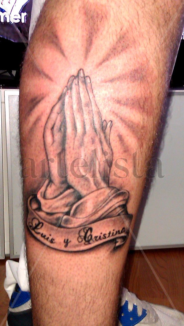 Manos rezando,por Moacir Lemos,tattoo,tatuajes,tatuador,tatús