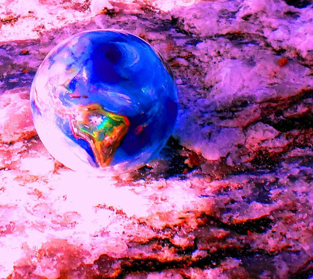 La Canica Azul-The Blue Marble