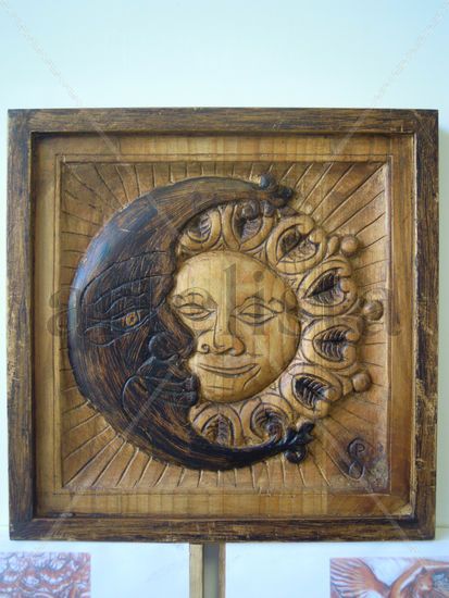 Eclipse de Sol y Luna Carving Figurative