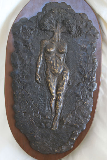 sucena Bronze Figurative