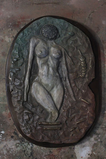 laureana Bronze Figurative