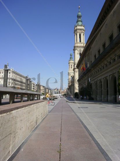 "Zaragoza revisited"  -  "Grandeur" maña Arquitectura e interiorismo Color (Digital)