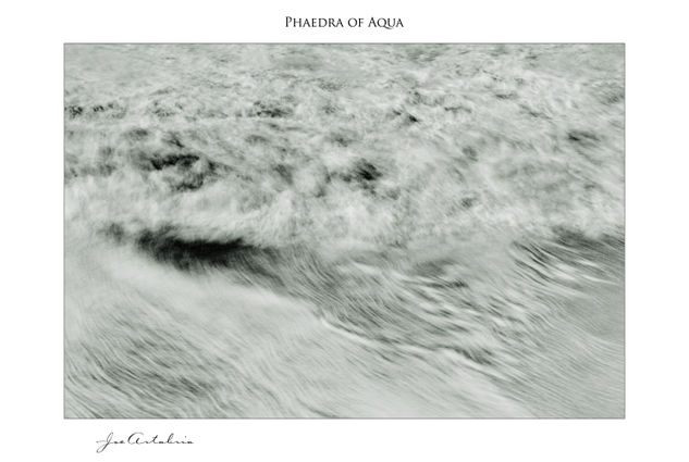 Phaedra of Aqua Conceptual/Abstracto Blanco y Negro (Digital)