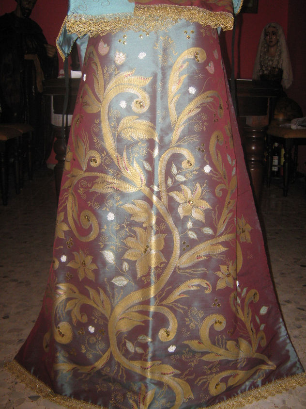 SAYA PINTADA A MANO