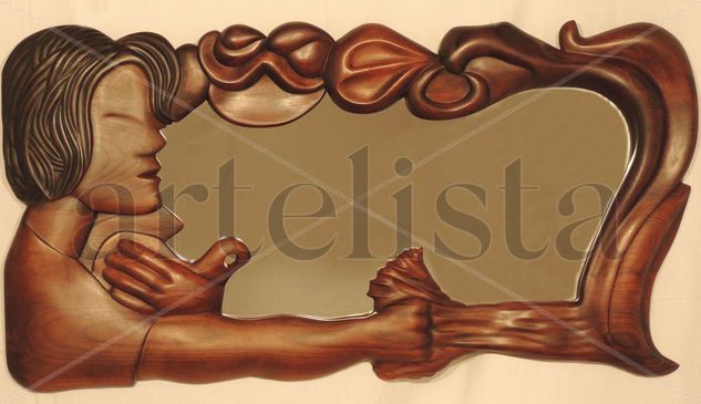 LATINO Wood Figurative