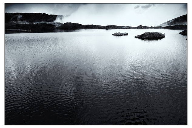 Laguna Naturaleza Blanco y Negro (Digital)