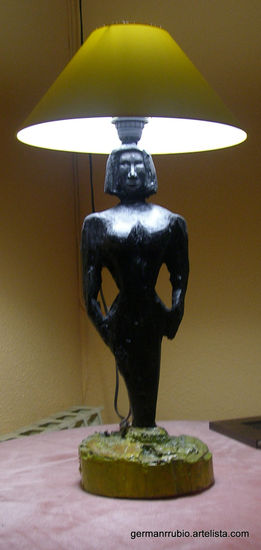 MUJER AFRICANA Wood Figurative