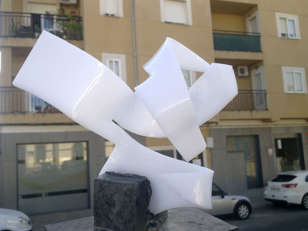 ESCULTURA BLANCA Mixed Abstract