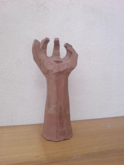 mano de luz Pottery Figurative