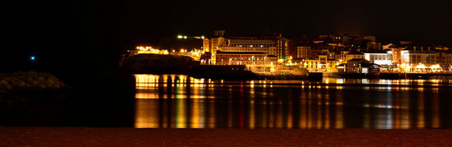 Playa de Poniente de noche Travel Color (Digital)