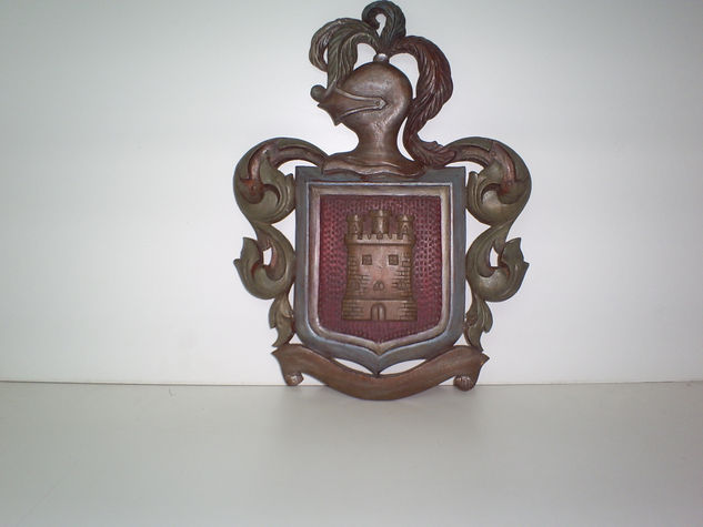 ESCUDO APELLIDO TORRALBA Wood Figurative