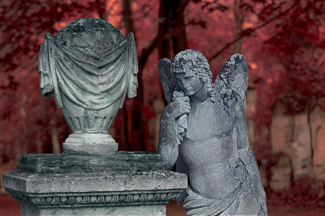 Tomb on St.Marx Cemetery, Vienna - Variation 3 Viajes Color (Digital)