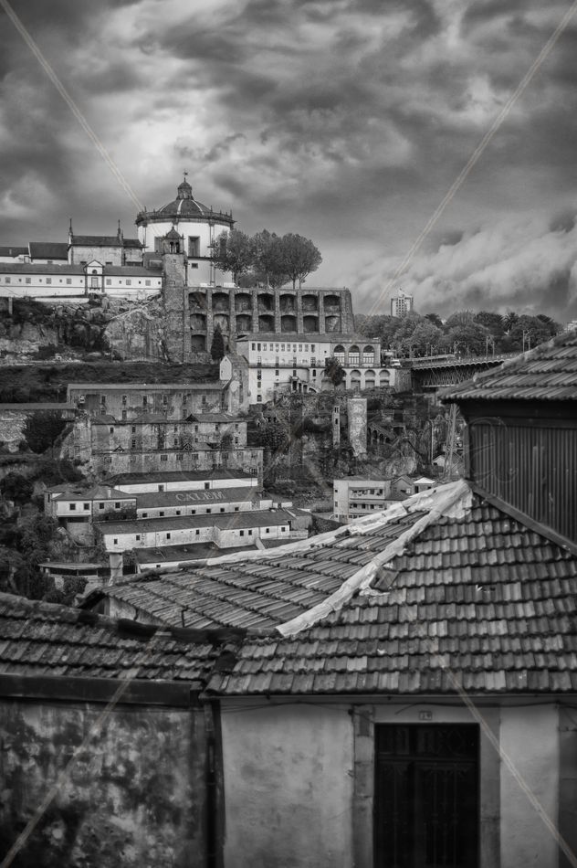 Under the roofs of Oporto