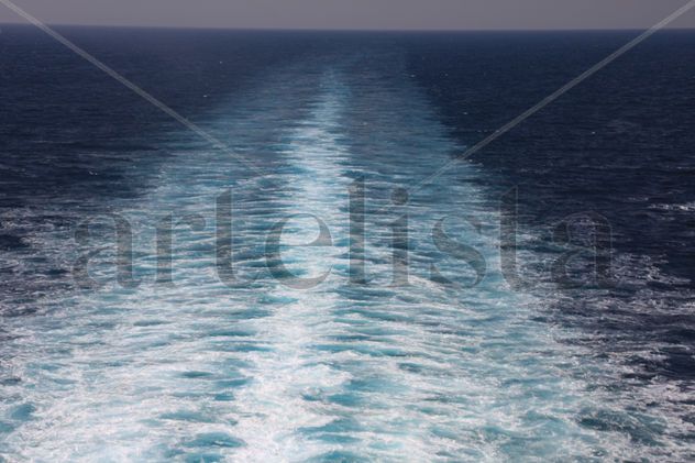 Estelas en la mar