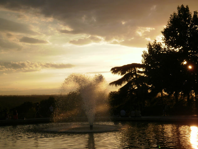El geyser de Debod - Tres momentos 2