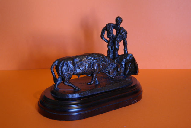 Torero con toro Bronze Figurative