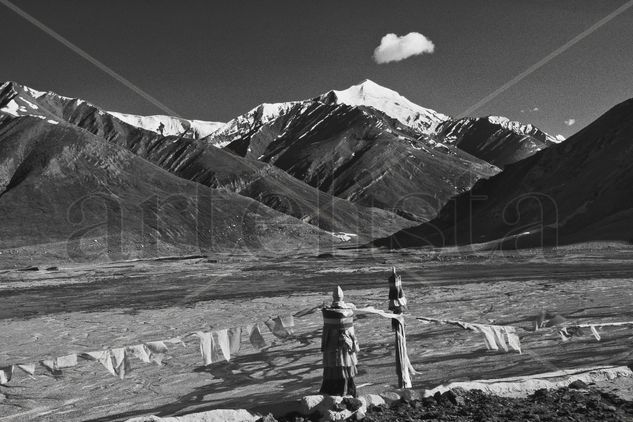 Himalayan Landscape with prayer-flags Travel Black and White (Manual)