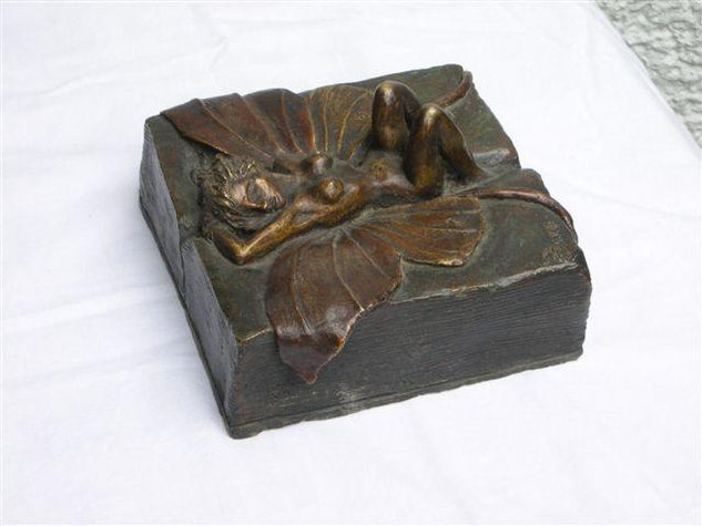 Polilla Bronce Figurativa