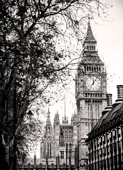 London Architecture and Interiorism Black and White (Digital)