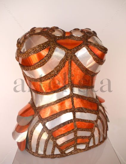 Corset XL Pottery Figurative