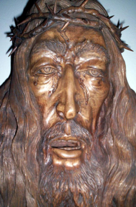 a-  Cristo llorando...