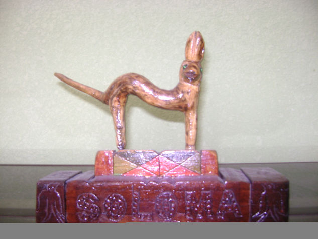 Venado Wood Figurative