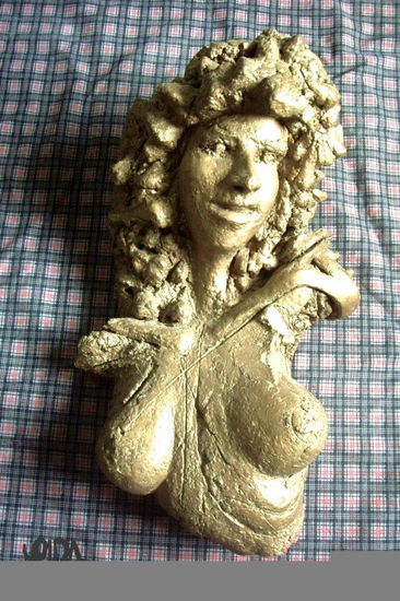 Artemisa Pottery Figurative