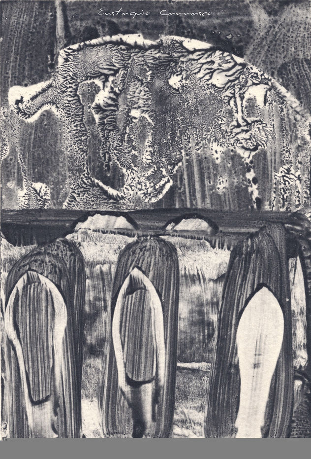 Tres llamas ante la roca