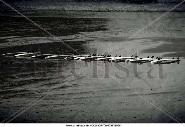 Cierre en tablas Deportiva Blanco y Negro (Digital)