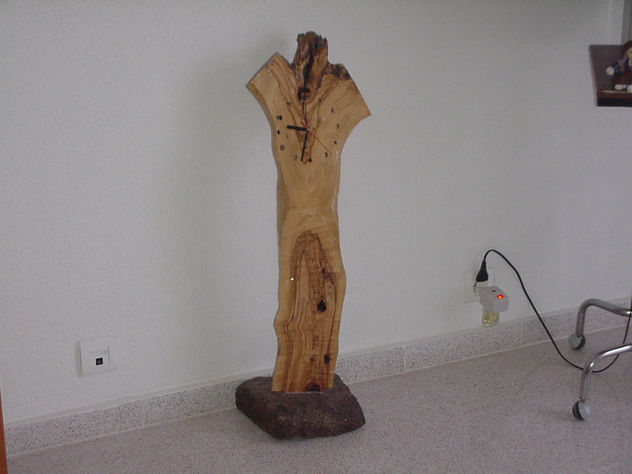RELOJ DE OLIVO