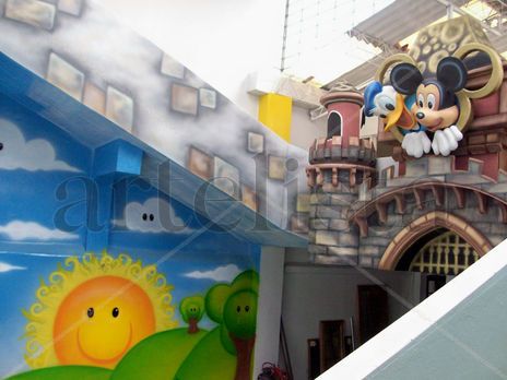 CASTILLO MICKEY...