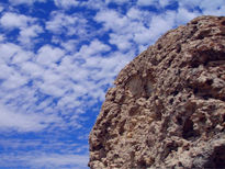 Nubes y rocas