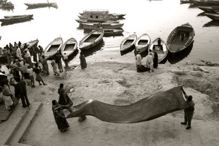 Lavando en el Ganges