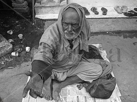 Mendigo en Delhi