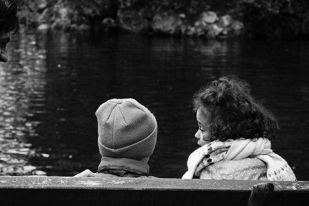 Conversación Otras temáticas Blanco y Negro (Digital)