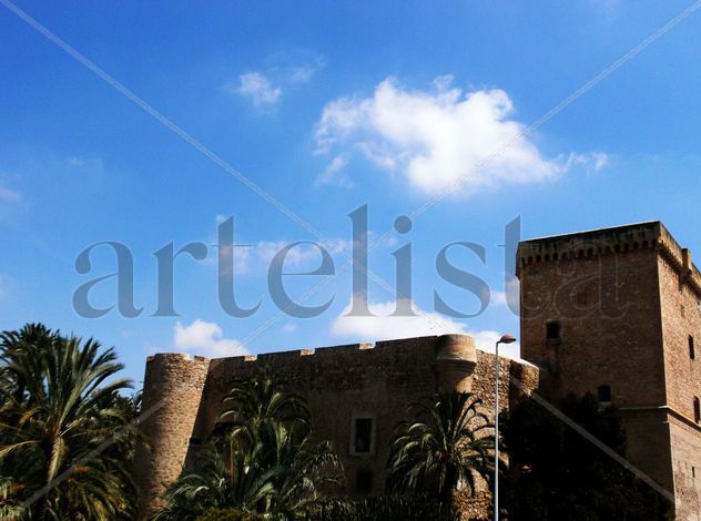 CASTILLO