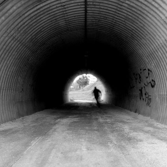 A Luz ao fundo do Túnel Other Themes Black and White (Digital)