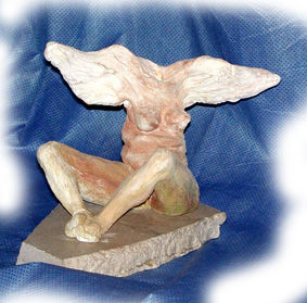 alas cuerpeadas Pottery Figurative