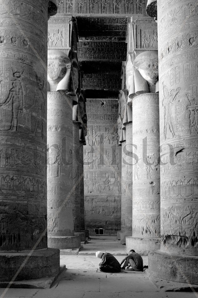 Oración en el Templo de Hathor