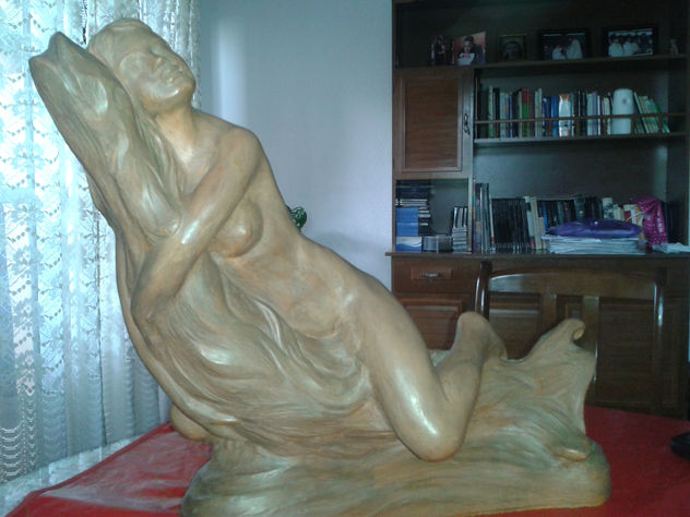 ENSUEÑO DE MUJER
