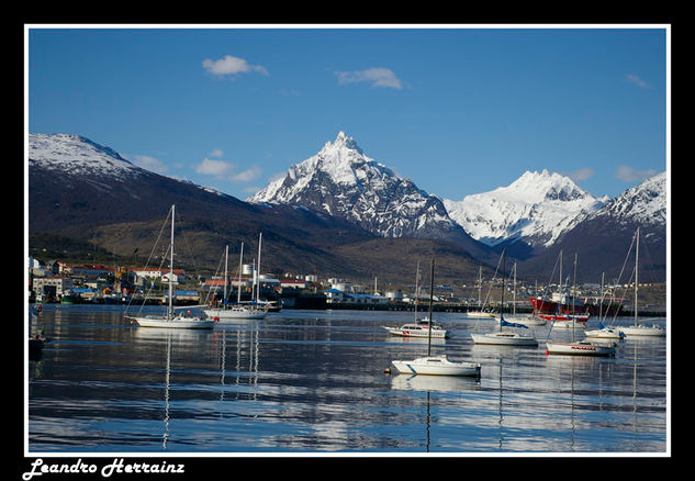 Ushuaia Naturaleza Color (Digital)