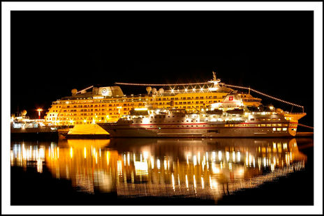 Cruceros en la Noche
