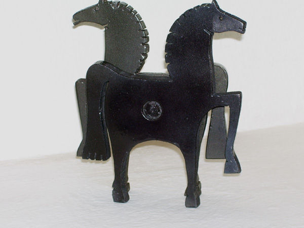 CABALLOS GEMELOS Wood Figurative