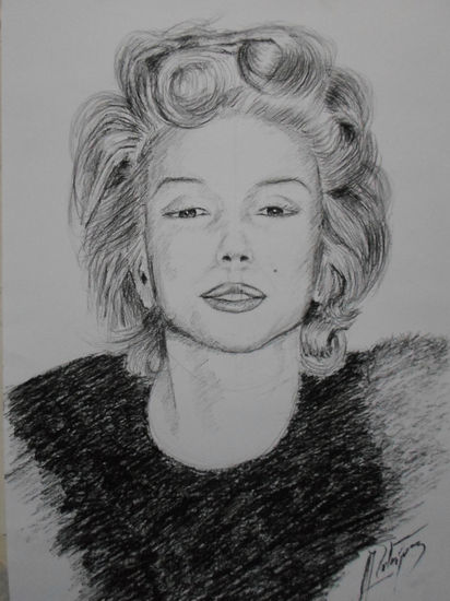 marilyn Charcoal