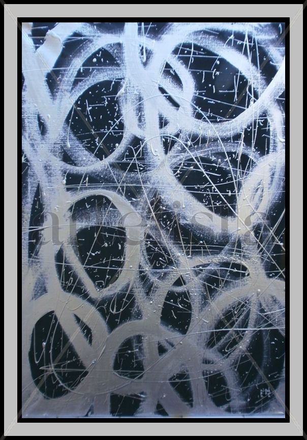"CIRCLE SILVER SMALLS" by Niah Dudú