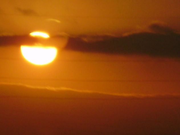 el sol al atardecer
